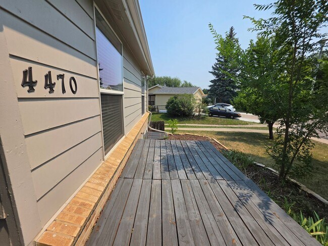 Building Photo - AVAILABLE NOW!! 4-Bedroom, 3-Bathroom Home Nestled in the Cotton Creek Neighborhood!