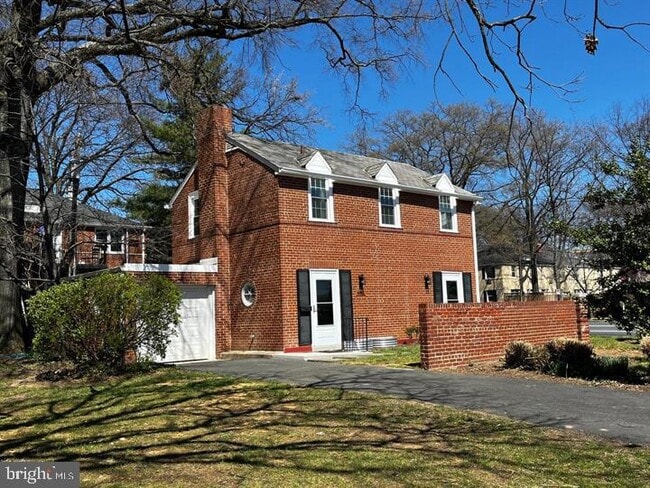 Building Photo - 4401 Arlington Blvd