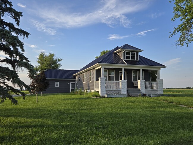 Building Photo - 1749 N 1950th Ave