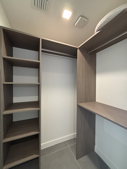 Building Photo - 1740 NW 1st Ave