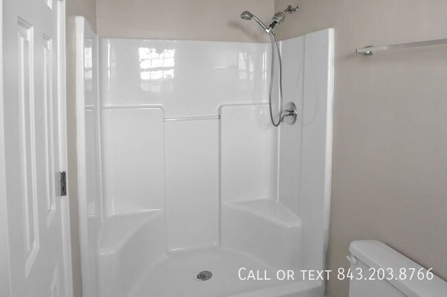 Building Photo - 9990 Hallsford Dr