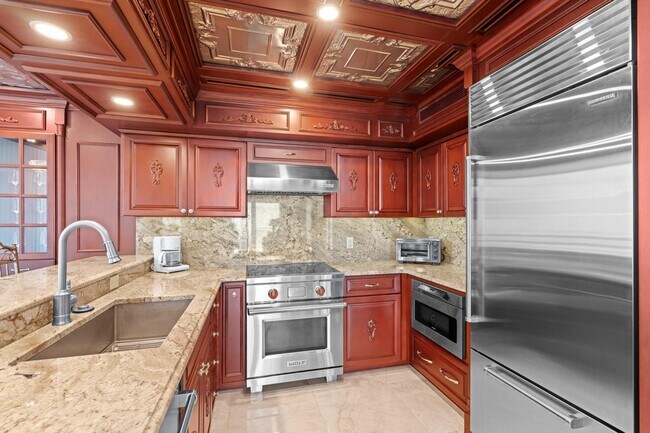 Building Photo - 3400 N Ocean Dr