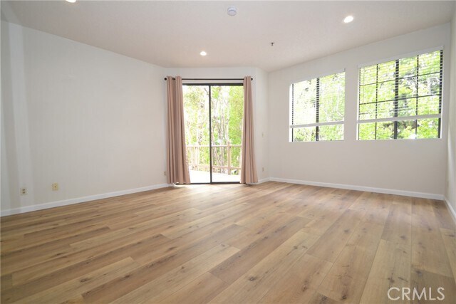 Building Photo - 2555 Plaza del Amo