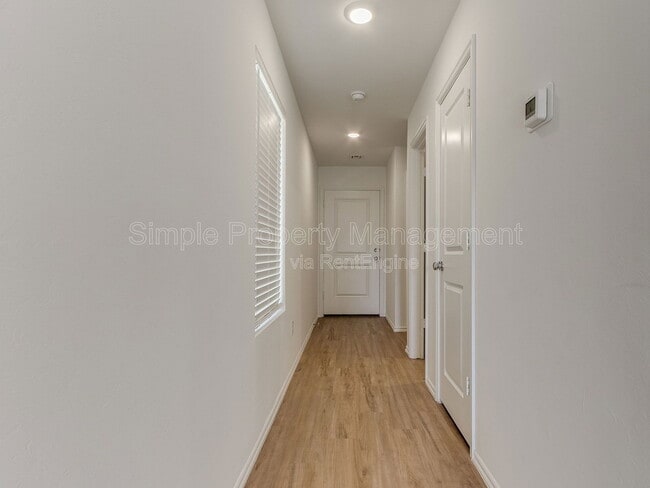 Building Photo - 1824 Wolford Wy