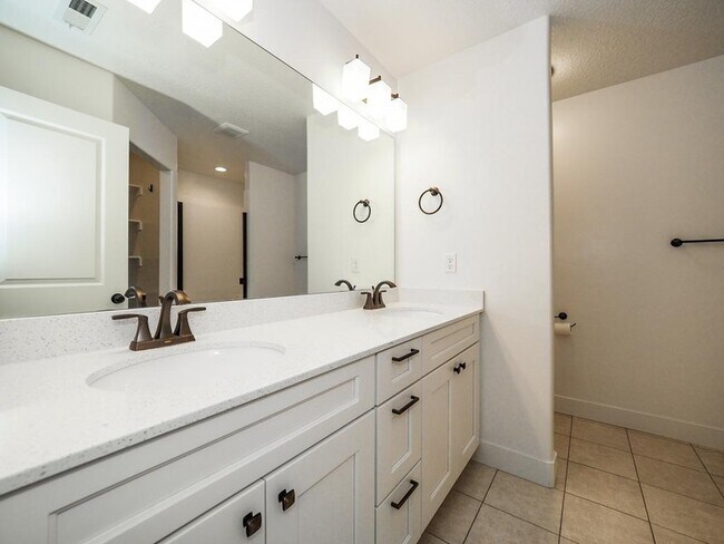 Building Photo - 3659 W 1650 N