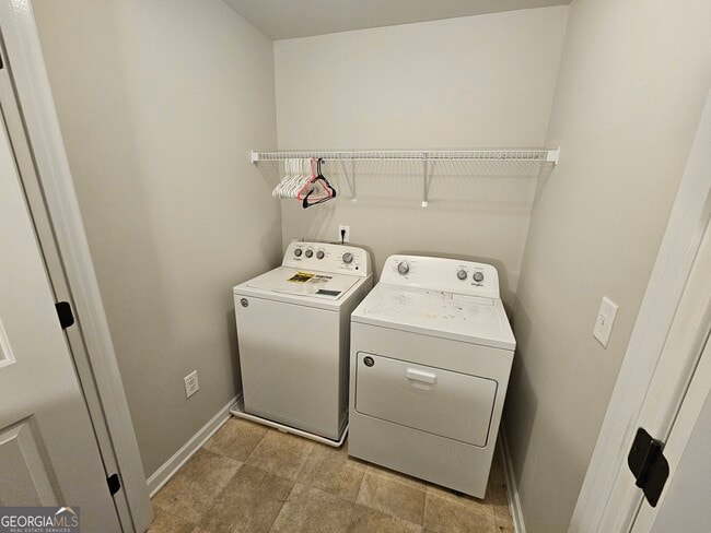 Building Photo - 3004 Bayrose Cir