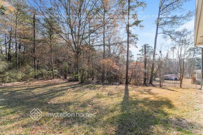 Building Photo - 2440 Sherrie Ln SW