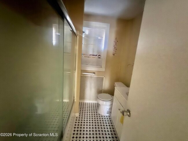 Building Photo - 1614 Linden St