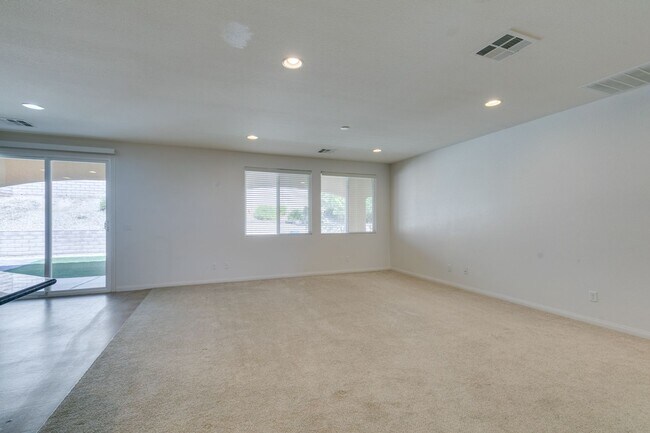 Building Photo - 12056 La Palmera Ave