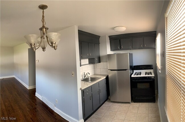 Building Photo - 5014 E 71st St