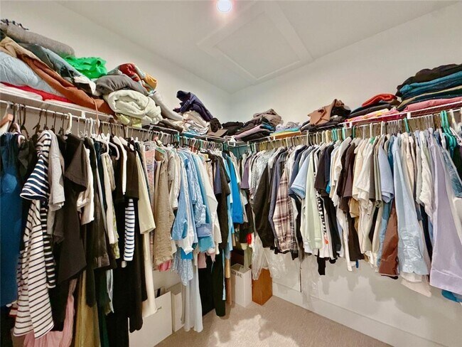 Building Photo - 3937 Acer Ct