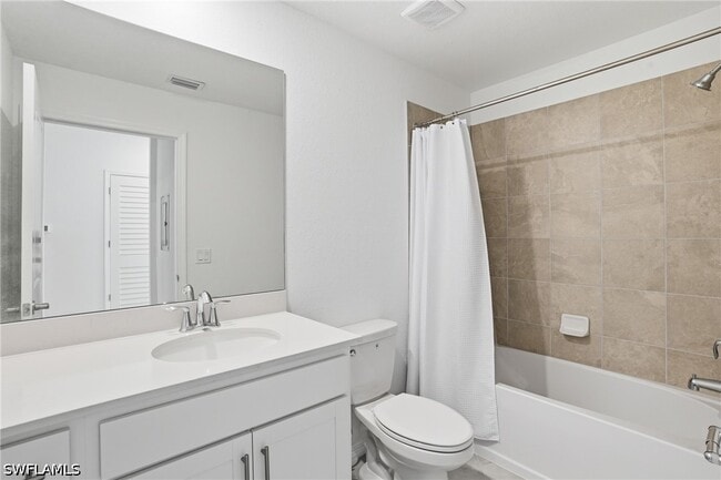 Building Photo - 15405 Grn Acrs Ave