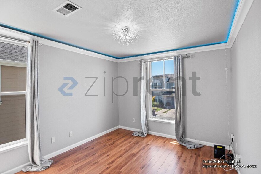 Building Photo - 2715 Foothill Ave
