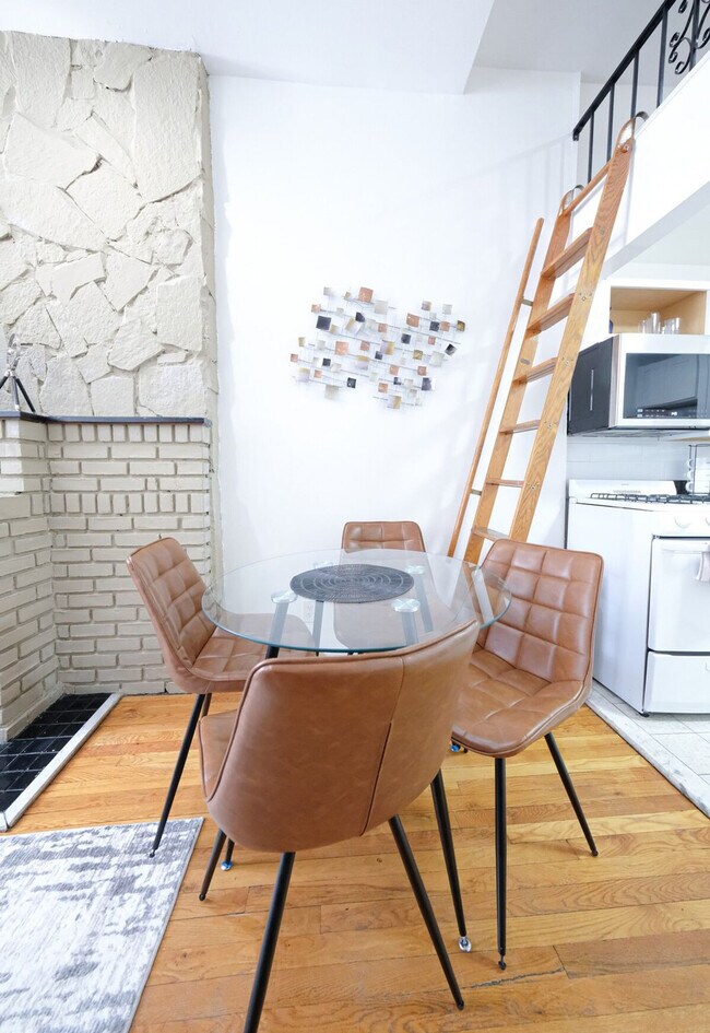 Building Photo - 28-30 West 86th Street-SI ID1031987P