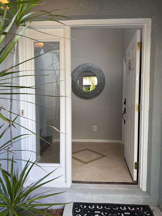 Building Photo - 2571 Citrus Lake Dr