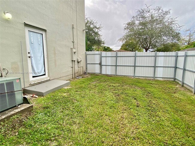 Building Photo - 18951 SW 113th Pl