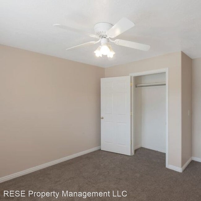 Building Photo - 3 br, 2 bath House - 3397 E Ridge Rd #8