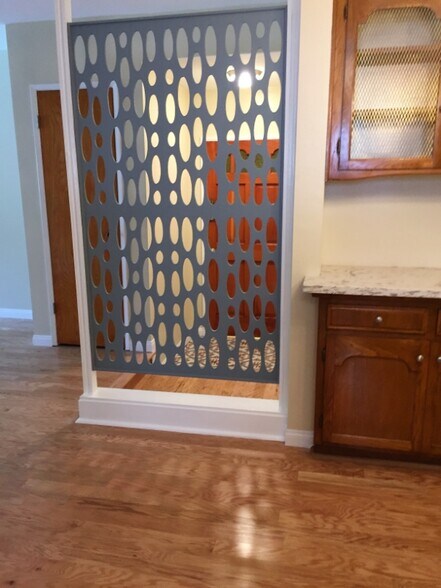 Building Photo - 10961 Palms Blvd