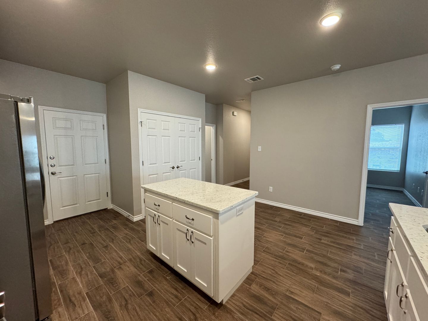 Building Photo - 5403 Rose Gdn Lp