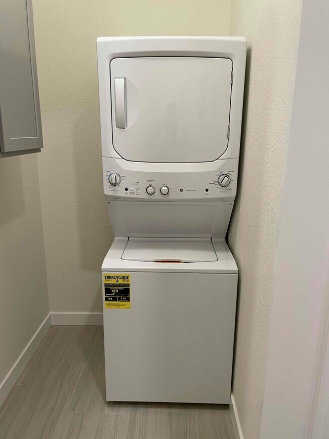 Building Photo - 8781 S Wenatchee Ct