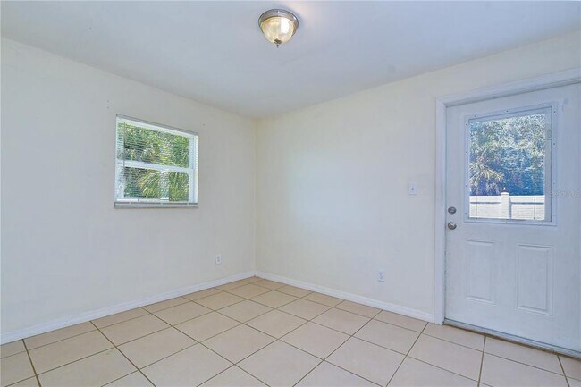 Building Photo - 5634 9th Ave N