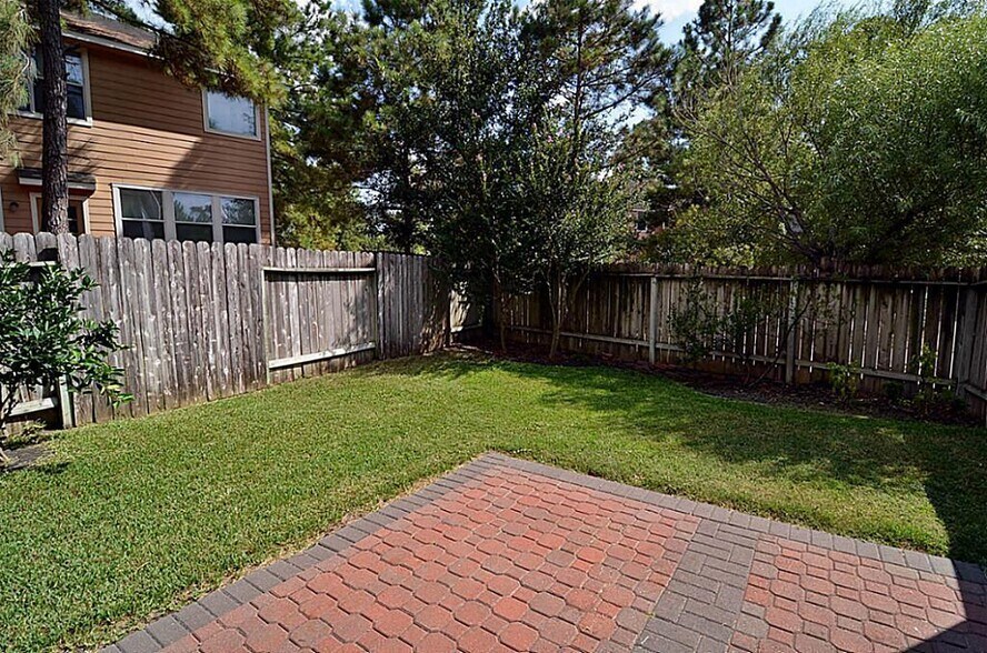 Building Photo - 74 Blue Creek Ct
