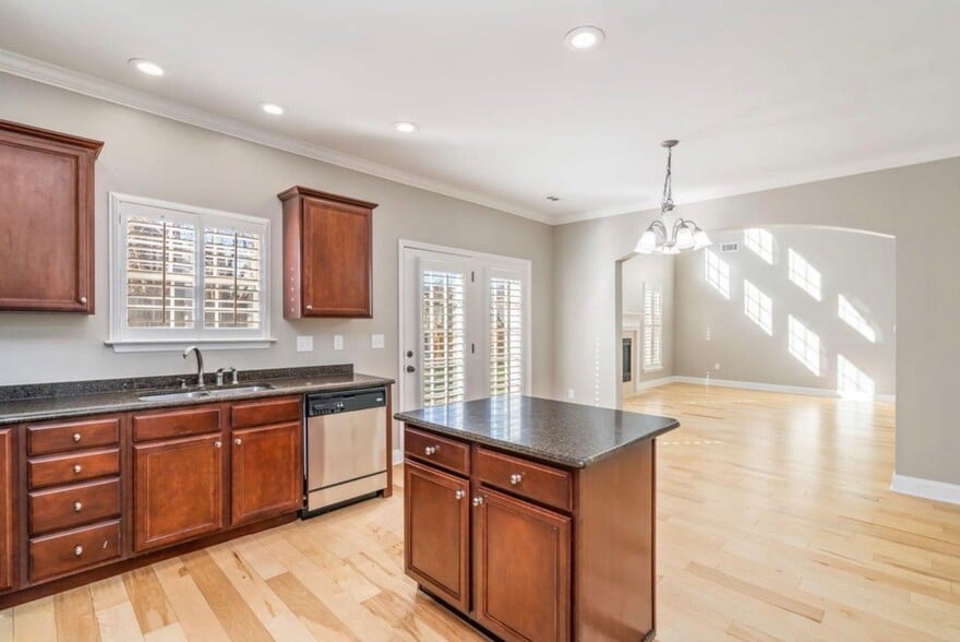 Building Photo - 2655 Berringer Station Ln