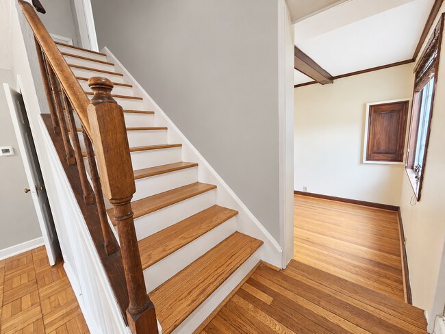Building Photo - 590 Audubon Ave