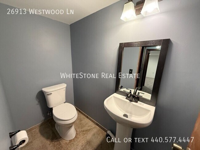 Building Photo - 26913 Westwood Ln