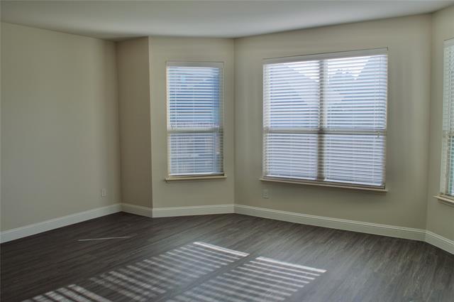 Building Photo - 3804 Oceanview Dr