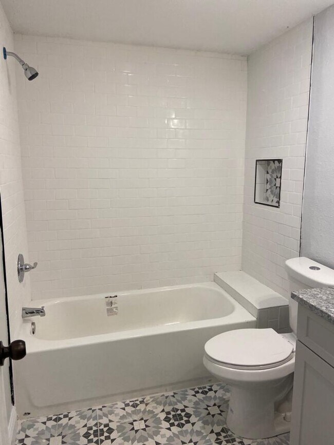 Building Photo - 4207 N 13th St