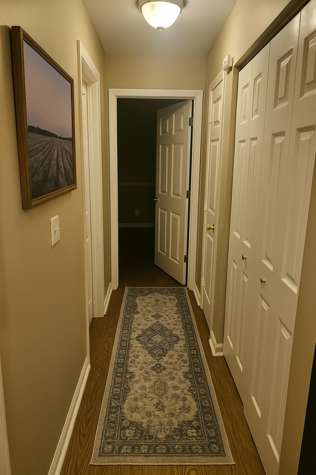 Building Photo - 332 Maplewood Dr