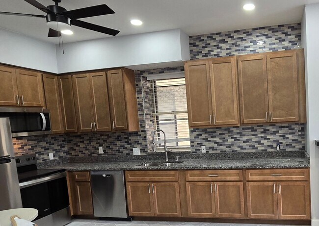 Primary Photo - Beautifully Rehabbed Condo with Charm-Pool...