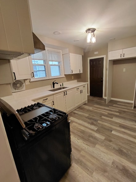 Building Photo - 224 Madison Ave