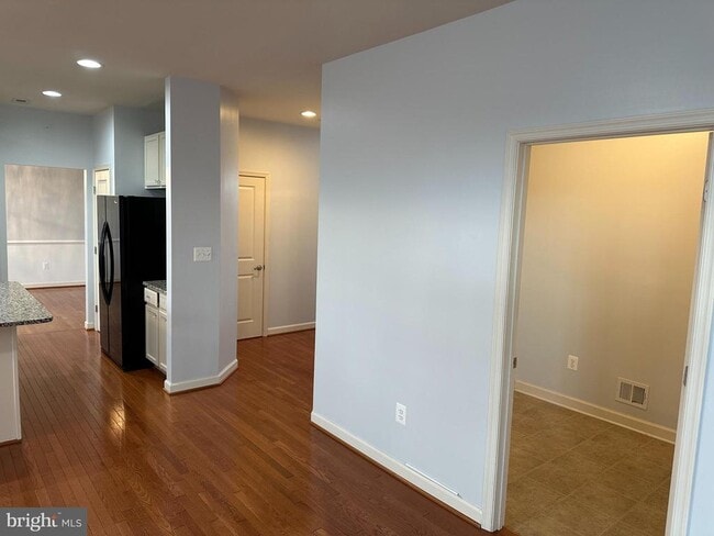 Building Photo - 7045 Sand Cherry Way