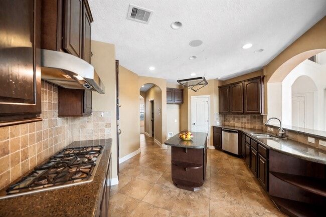 Building Photo - 14318 Red Creek Cove Ln