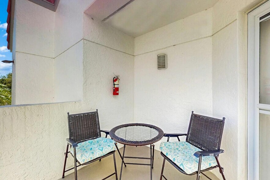 Building Photo - 655 Windsurf Ln