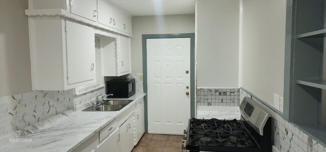 Building Photo - 4612 Hain St