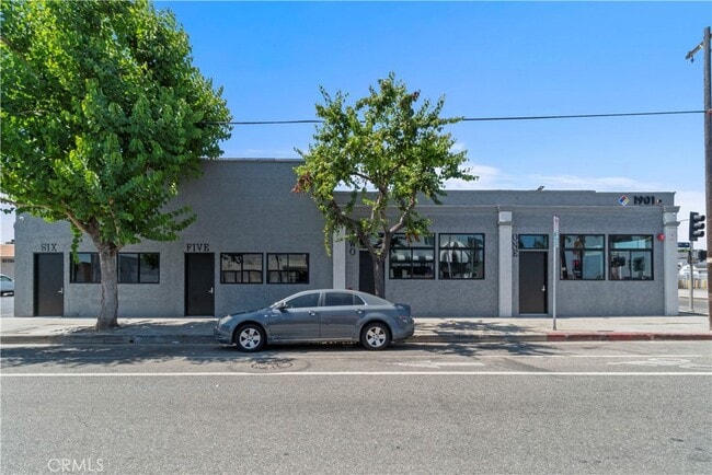 Building Photo - 1901 S Pacific Ave