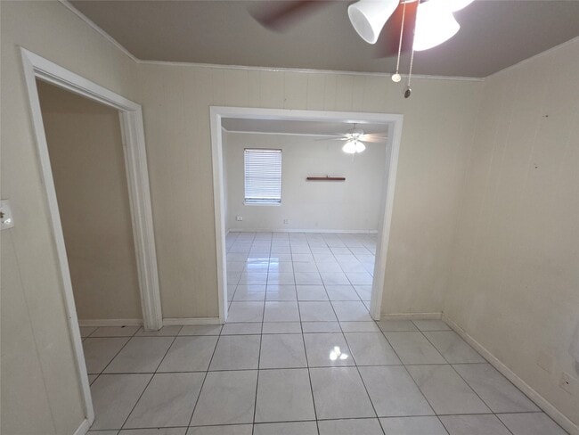Building Photo - 10315 Carthage Dr