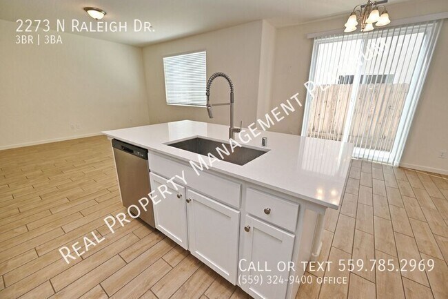 Building Photo - 2273 N Raleigh Dr