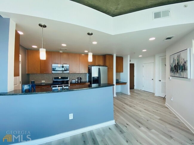 Building Photo - 3300 Windy Ridge Pkwy SE