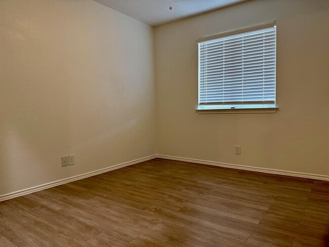 Building Photo - 15120 Arizona Oak Ln