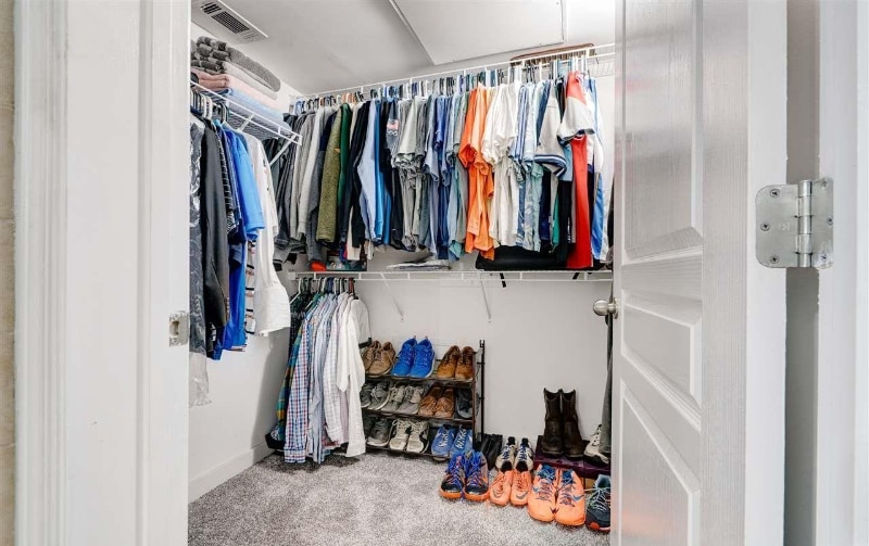 Building Photo - 401 20th St S