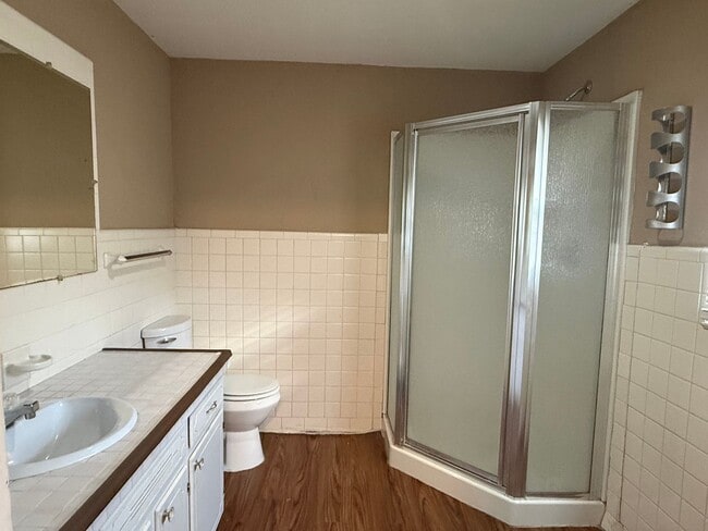 Building Photo - 3bed / 2 bath house near Race Track!