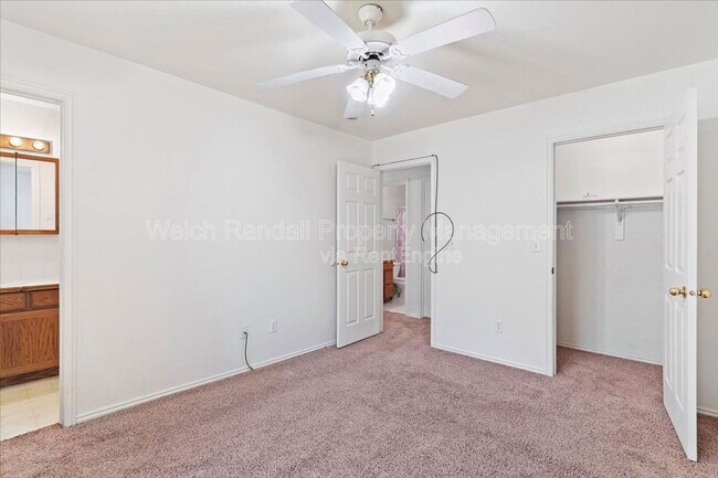 Building Photo - 928 E 1275 N