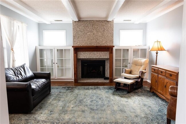 Building Photo - 5013 Riverside Dr