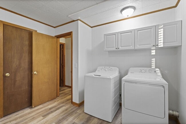 Building Photo - Charming 3 Bedroom Home for Rent!