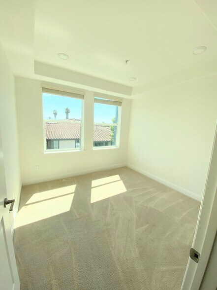 Bedroom 2 - 2585 El Camino Real