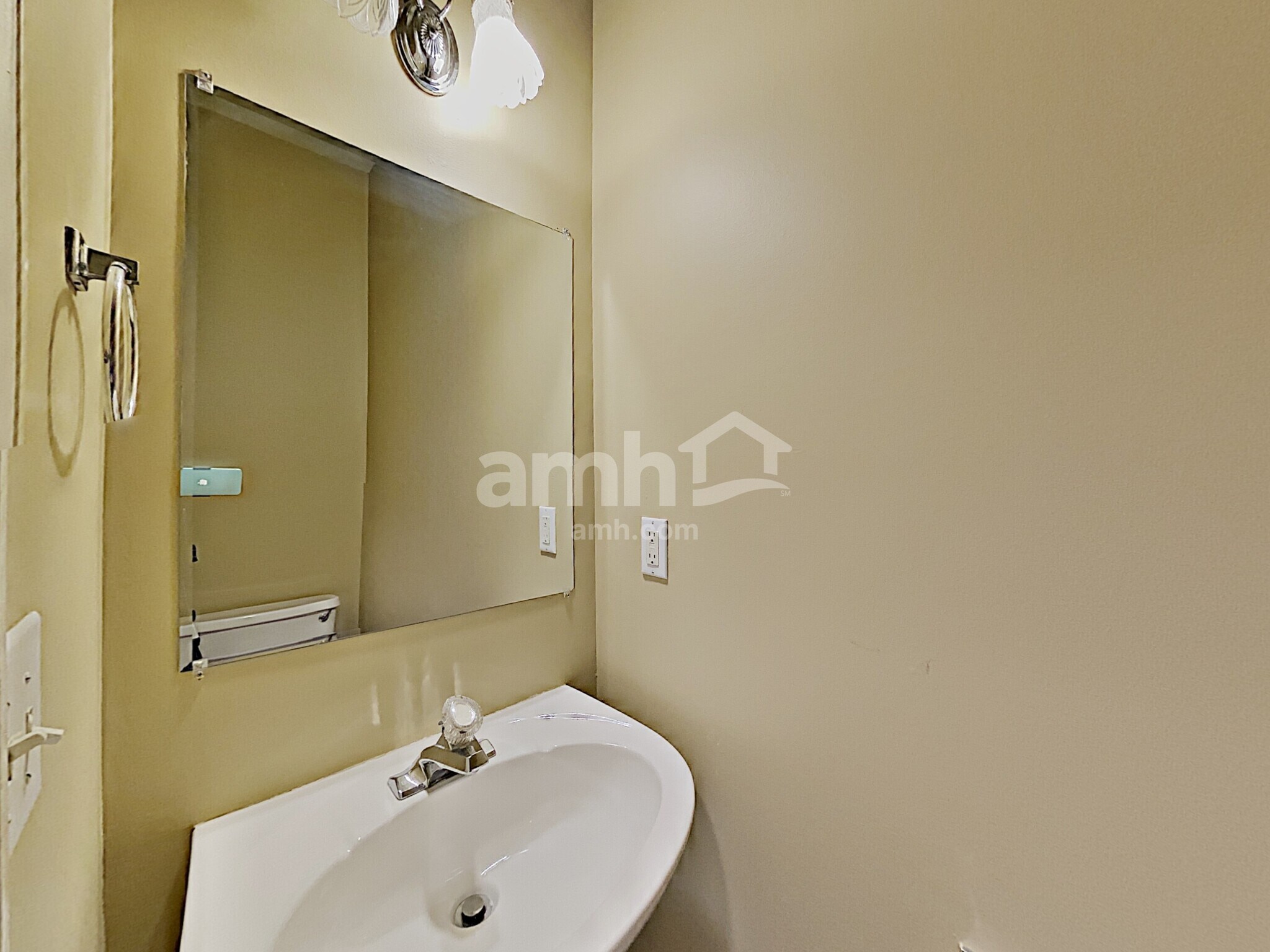 Building Photo - 908 Wonderland Pass